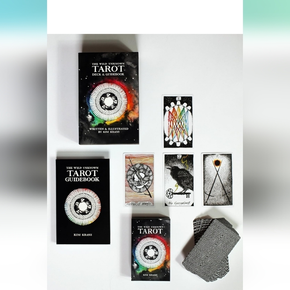 🎄The Wild Unknown Tarot Deck & Guidebook - Picture 3 of 5